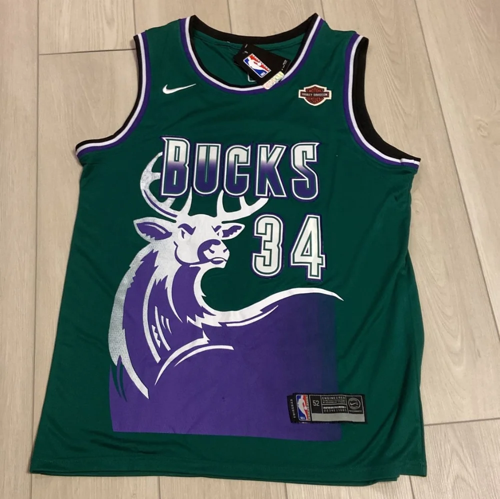 Basketball jerseys - Picture 4 of 4